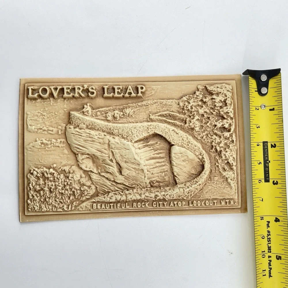 Post Plex 3D Relief Postcard Rock City Gardens Lovers Leap 1958 Eden Plastics TN